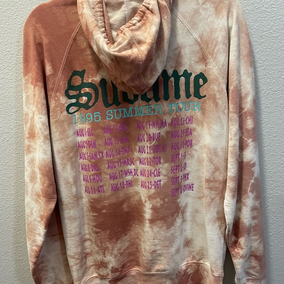 Graphic tee hoodie - Picture 6 of 6